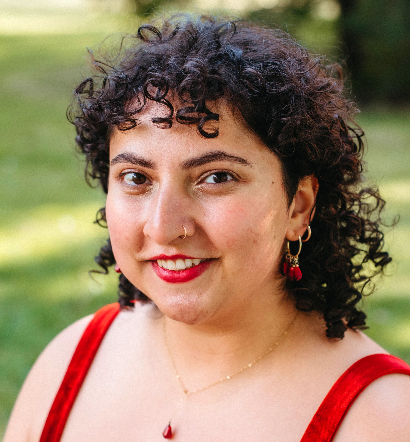 Portrait of Dr. Yasi Shaker